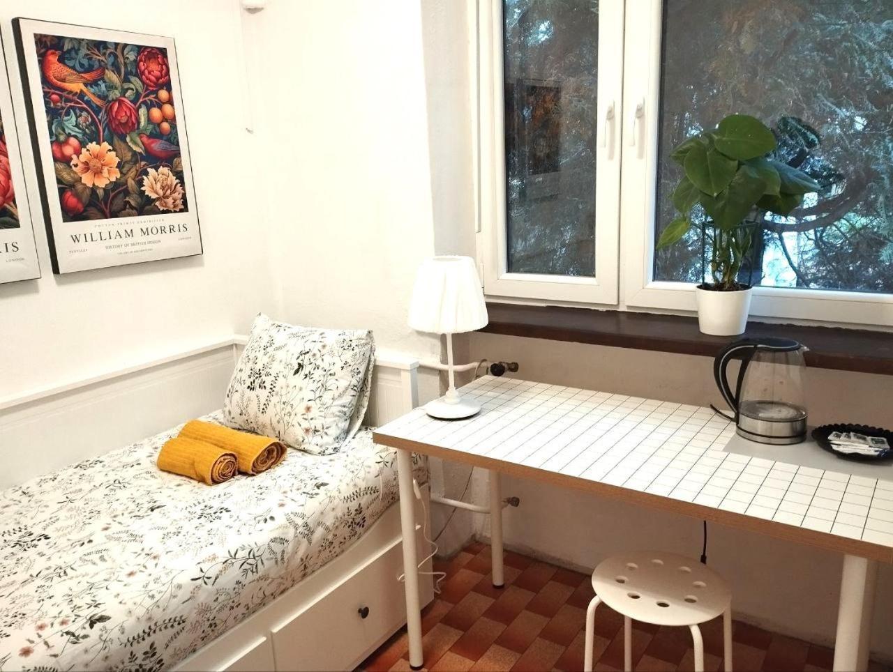 Отель Nest 4 Rest Констанцин-Езёрна Экстерьер фото